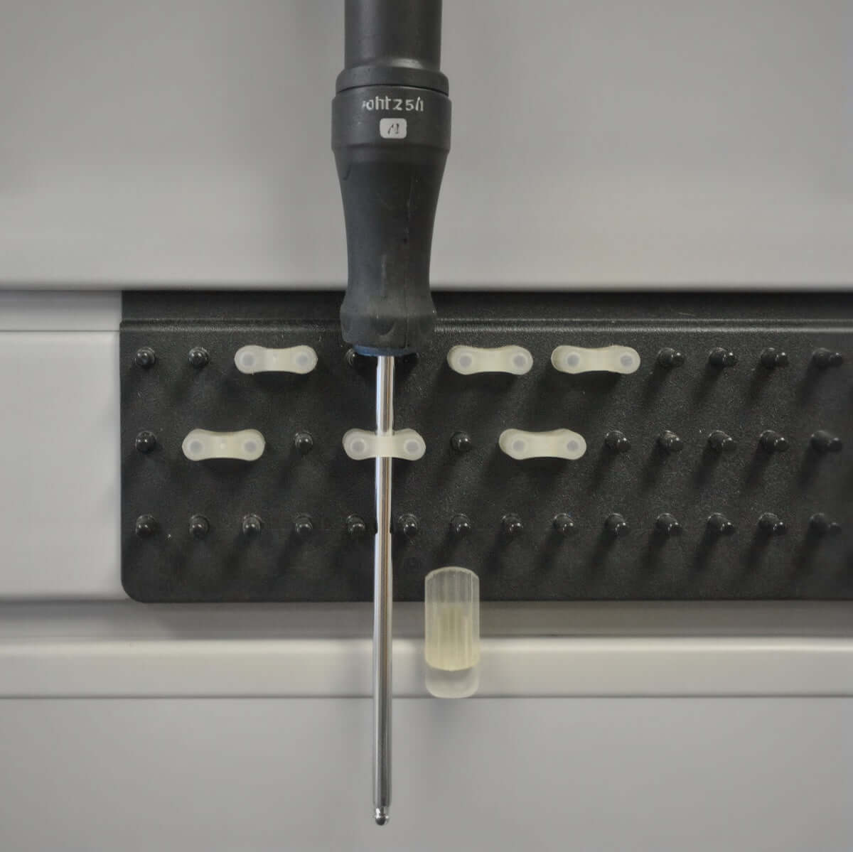 HANDIWALL SCREWDRIVER POCKET KIT, 6 PACK | Serious Garages