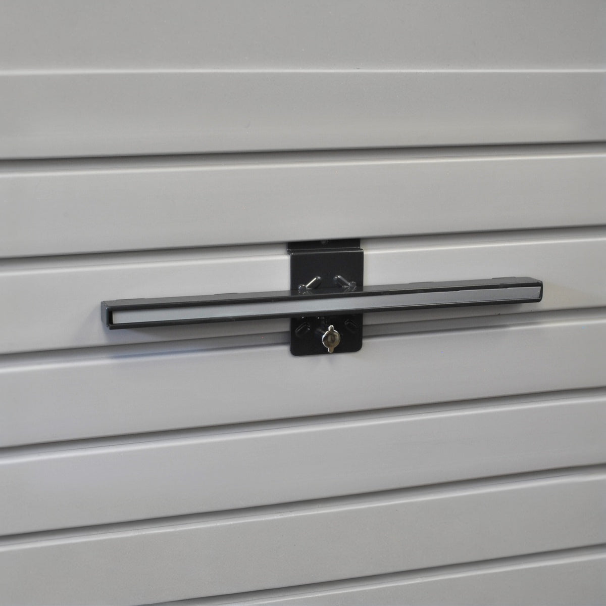 15″ MAGNETIC TOOL BAR|Wall Storage|Serious Garages