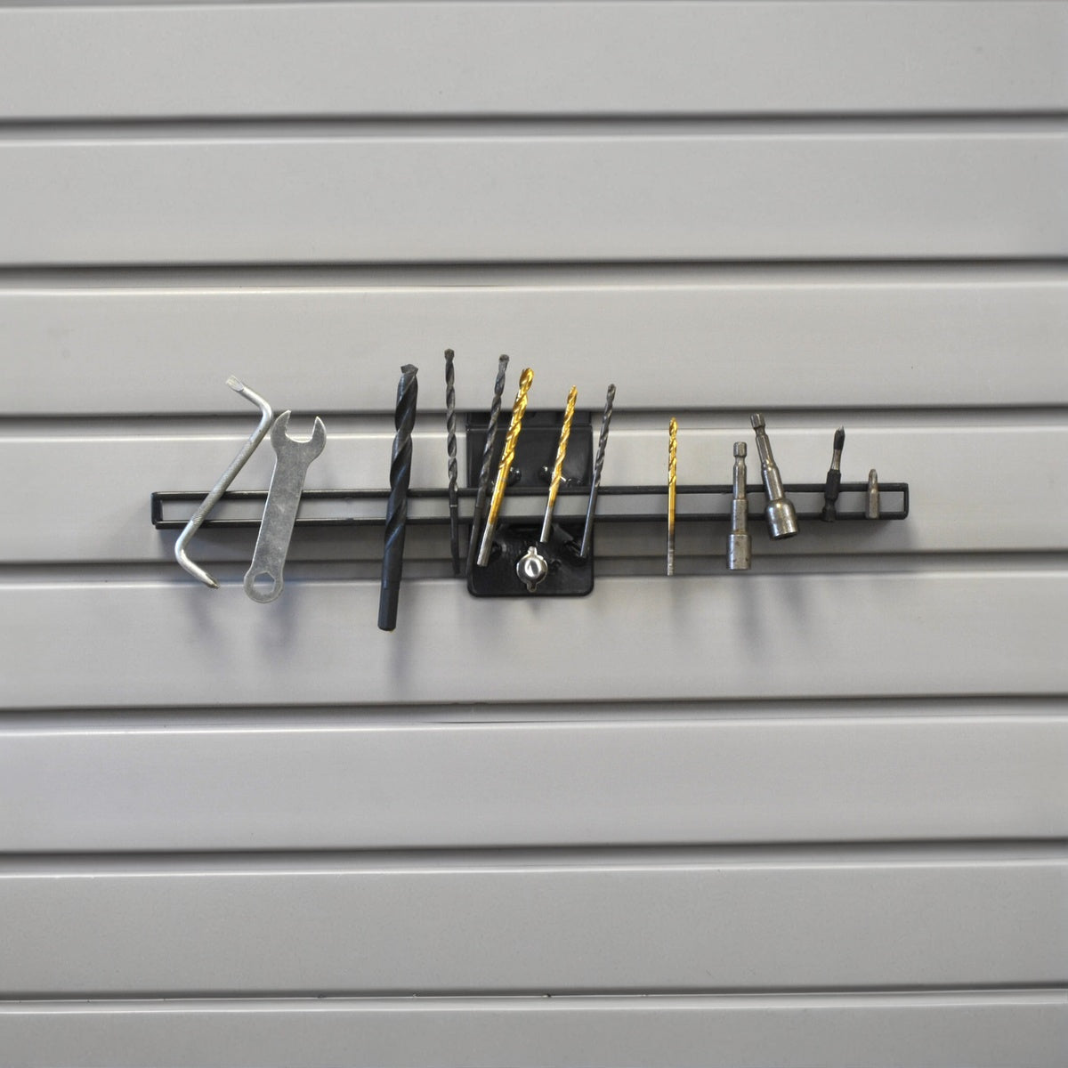 15″ MAGNETIC TOOL BAR|Wall Storage|Serious Garages