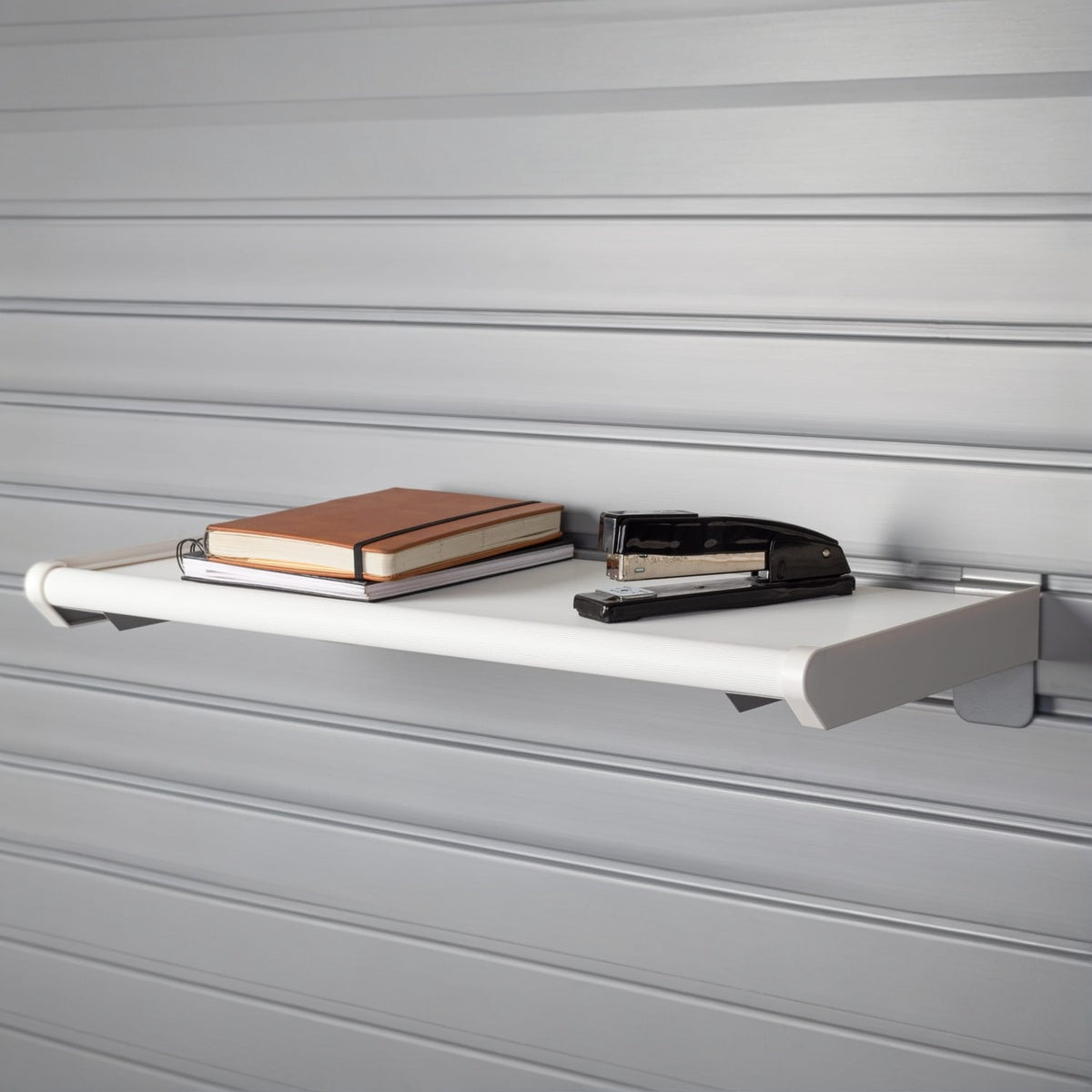 HANDIWALL RESIN SHELVES