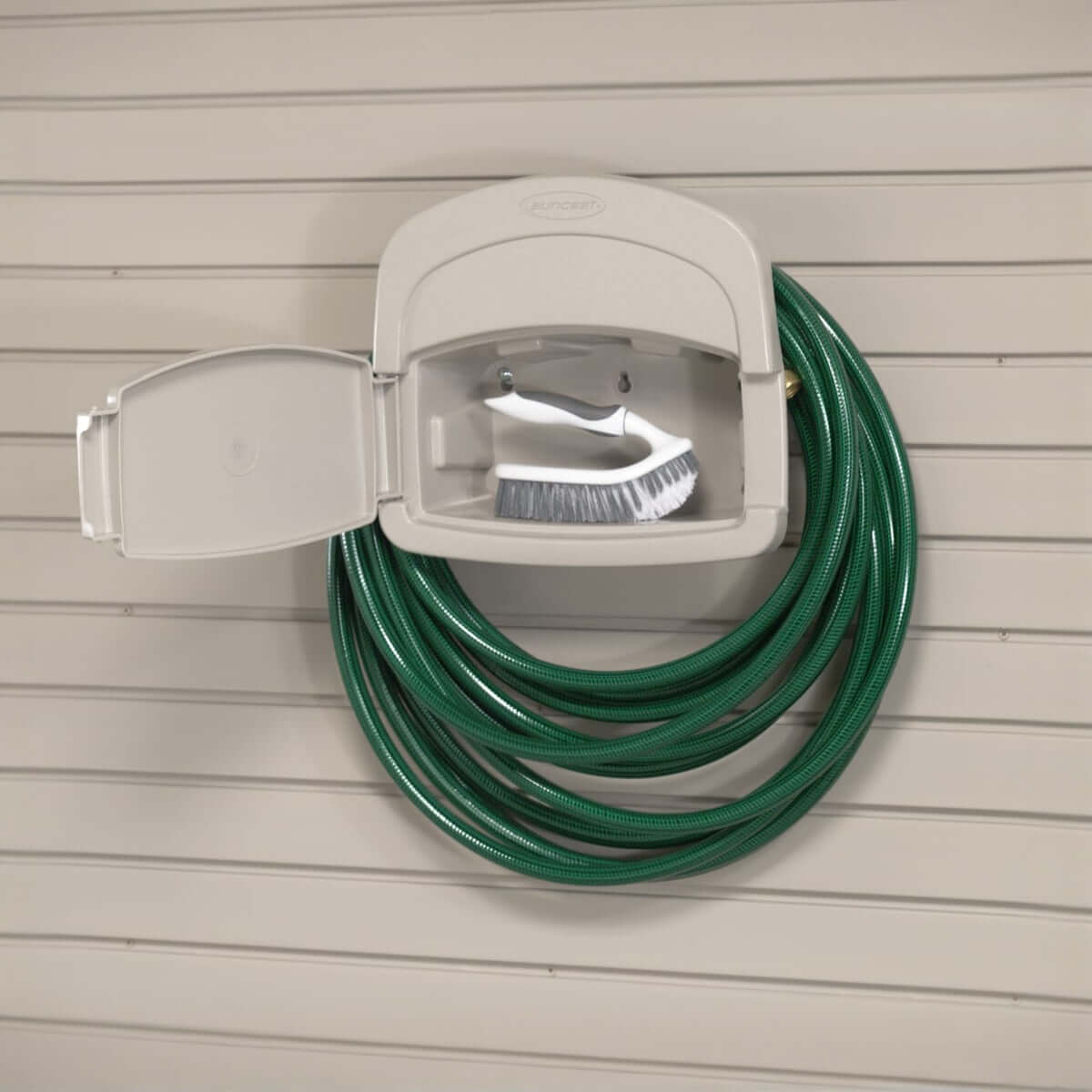 HANDIWALL WALL MOUNT HOSE HOLDER | Serious Garages